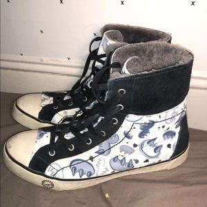 UGG Sneakers